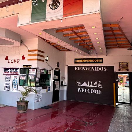 Hotel Diaz Tijuana Buitenkant foto